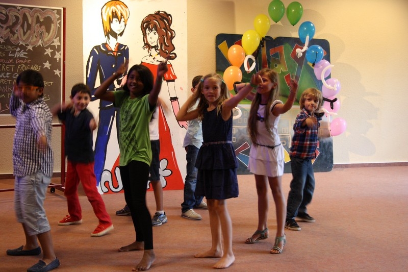 Village Camps International Summer Camp Leysin, Switzerland 2025-08-09 https://www.villagecamps.com/journals_admin/images/716-21-prom (155).jpg